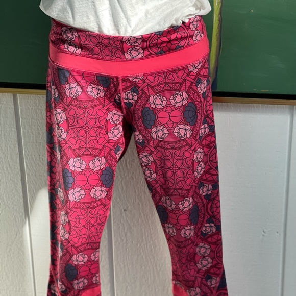 Lululemon Inspire Crop II Leggings EUC - Picture 4 of 8